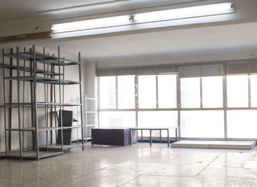 Resale - Commercial -
Torrevieja - Center