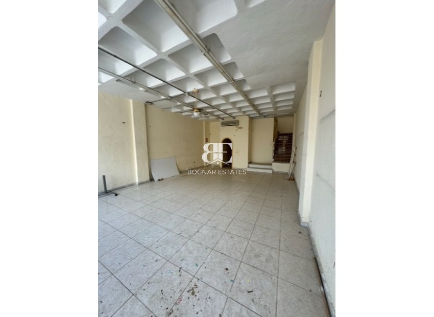 Resale - Commercial -
Torrevieja - La Mata