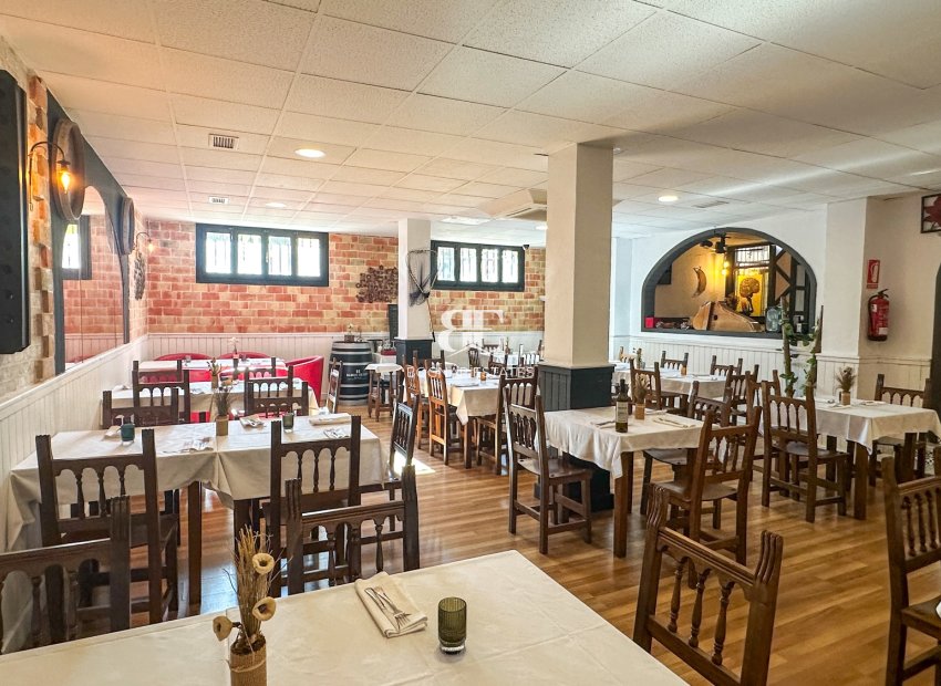 Resale - Commercial -
Torrevieja - Nueva Torrevieja