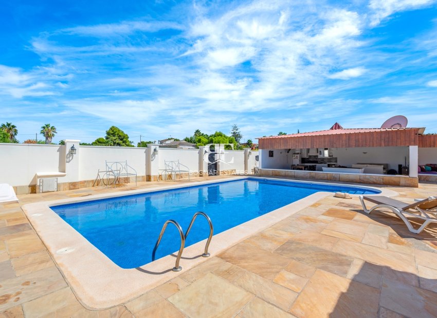 Resale - Country House -
Almoradí - Las Heredades