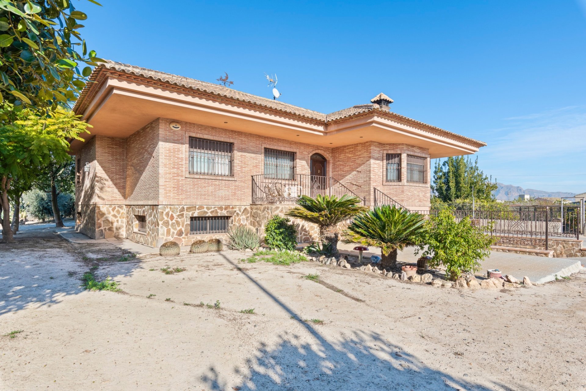 Resale - Country House -
Beniel - Carretera de Beniel