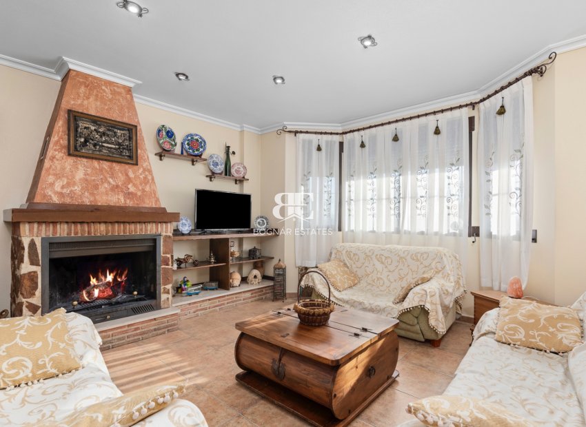 Resale - Country House -
Beniel - Carretera de Beniel