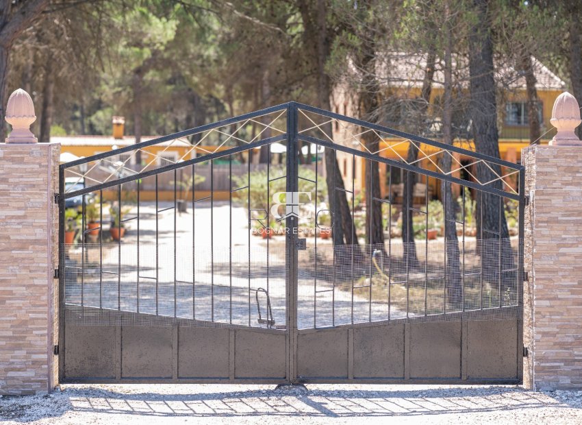 Resale - Country House -
Bocairent - Inland