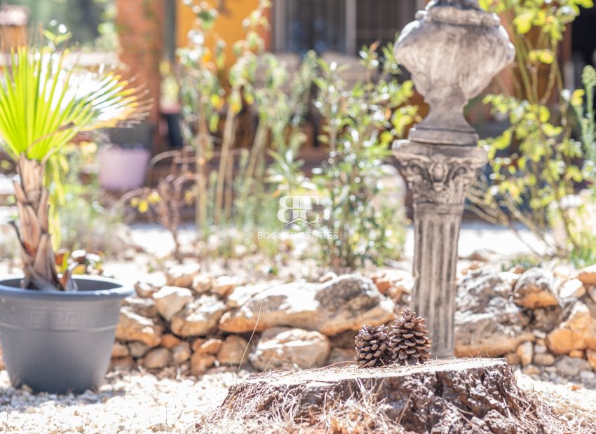 Resale - Country House -
Bocairent - Inland