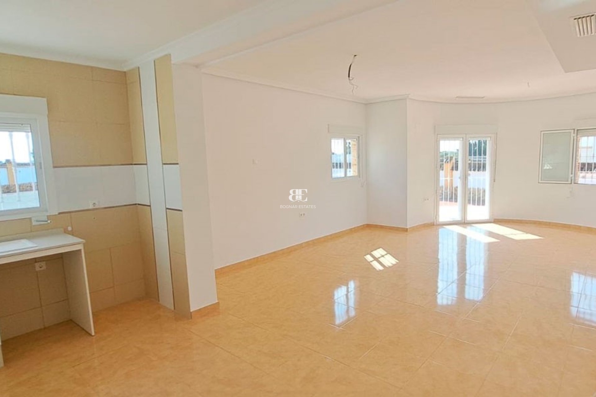 Resale - Country House -
Catral