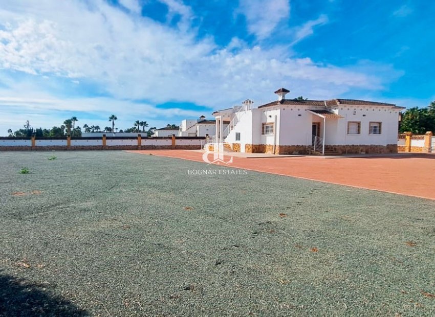 Resale - Country House -
Catral