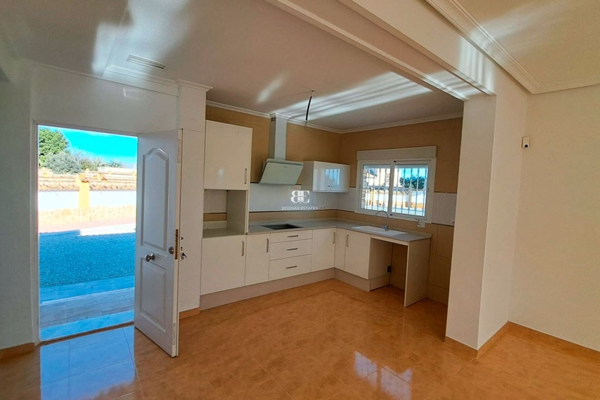 Resale - Country House -
Catral