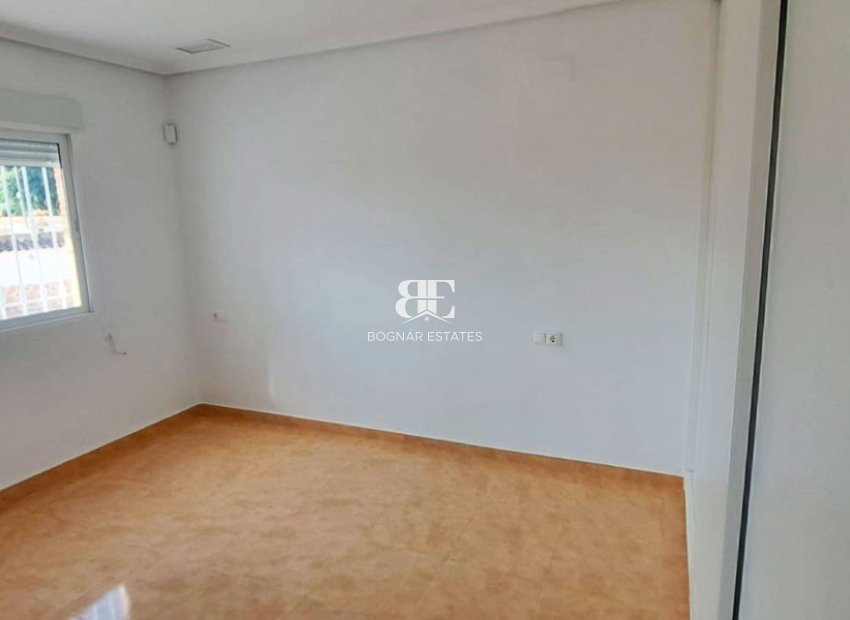 Resale - Country House -
Catral