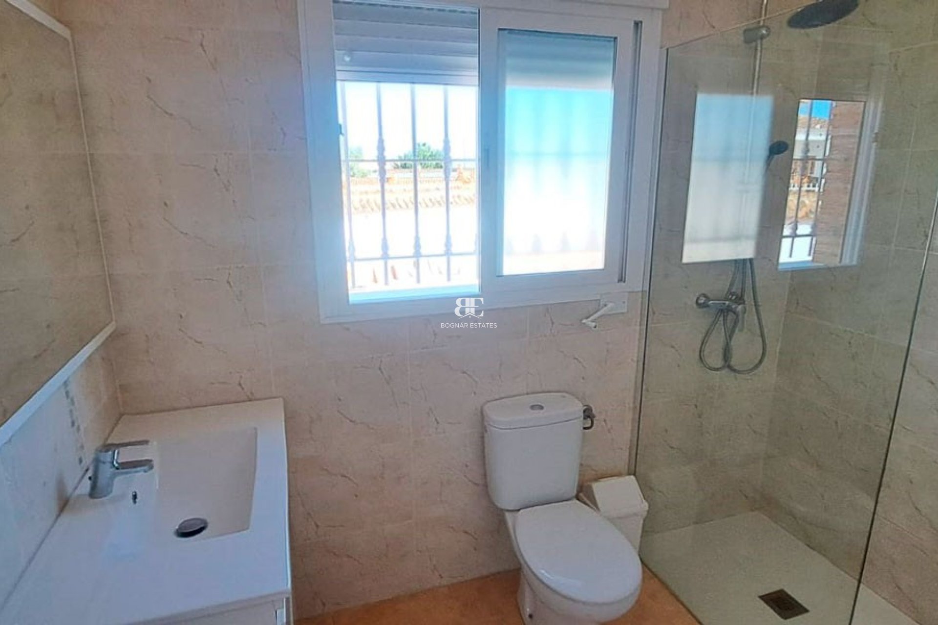 Resale - Country House -
Catral