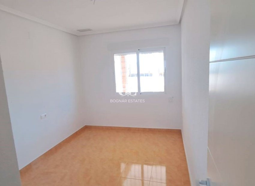 Resale - Country House -
Catral