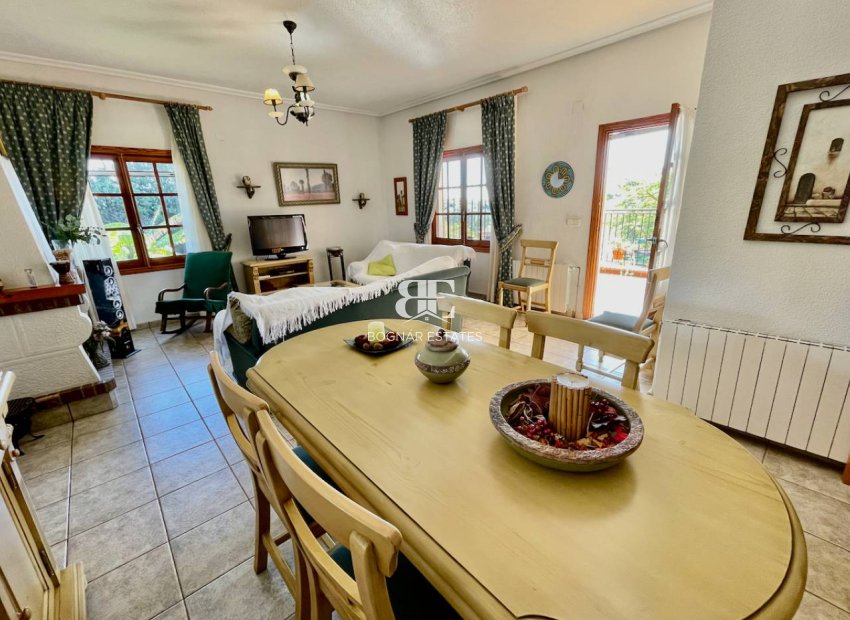 Resale - Country House -
Daya Nueva