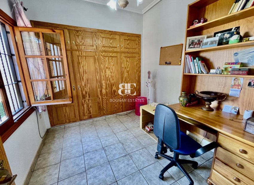 Resale - Country House -
Daya Nueva