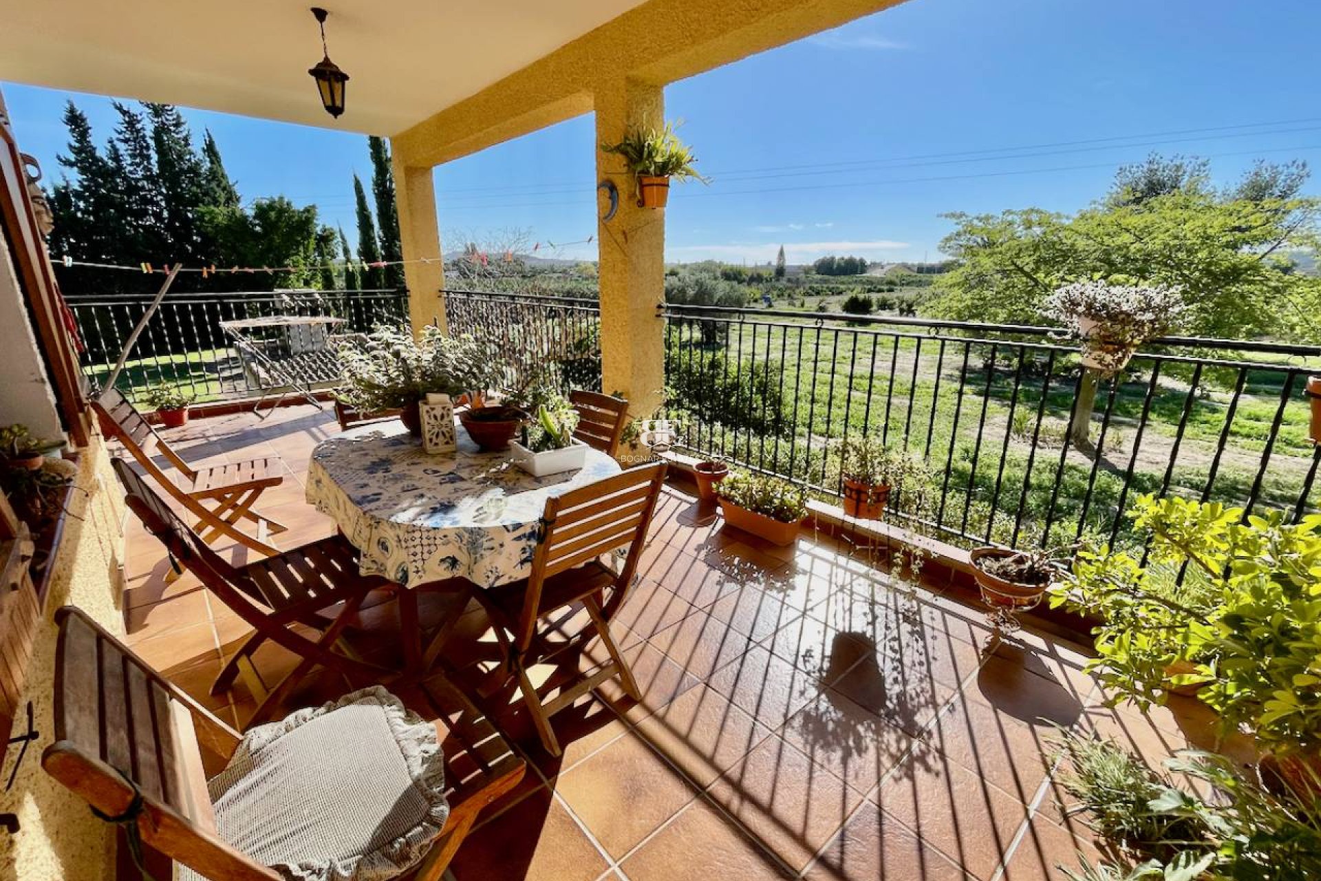 Resale - Country House -
Daya Nueva