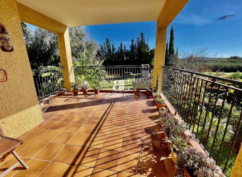 Resale - Country House -
Daya Nueva