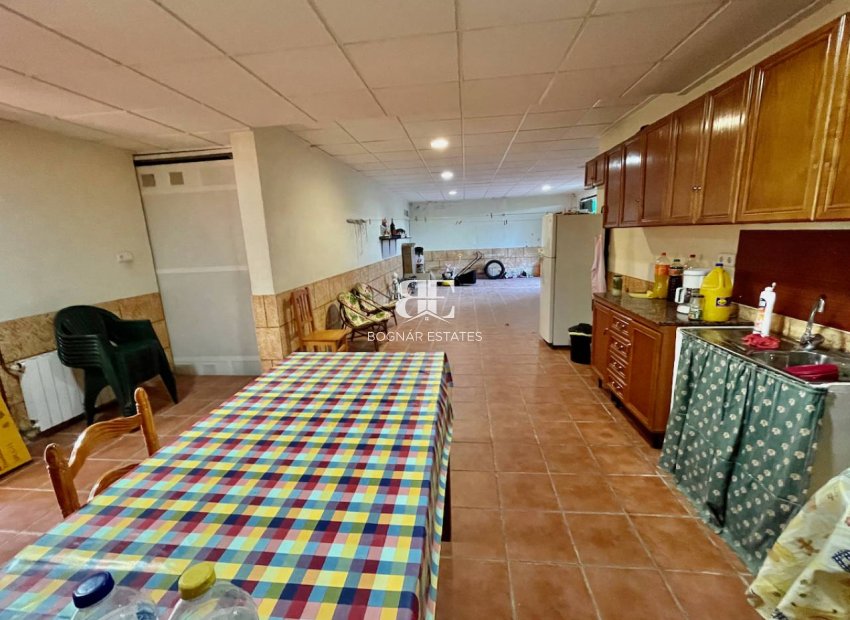 Resale - Country House -
Daya Nueva