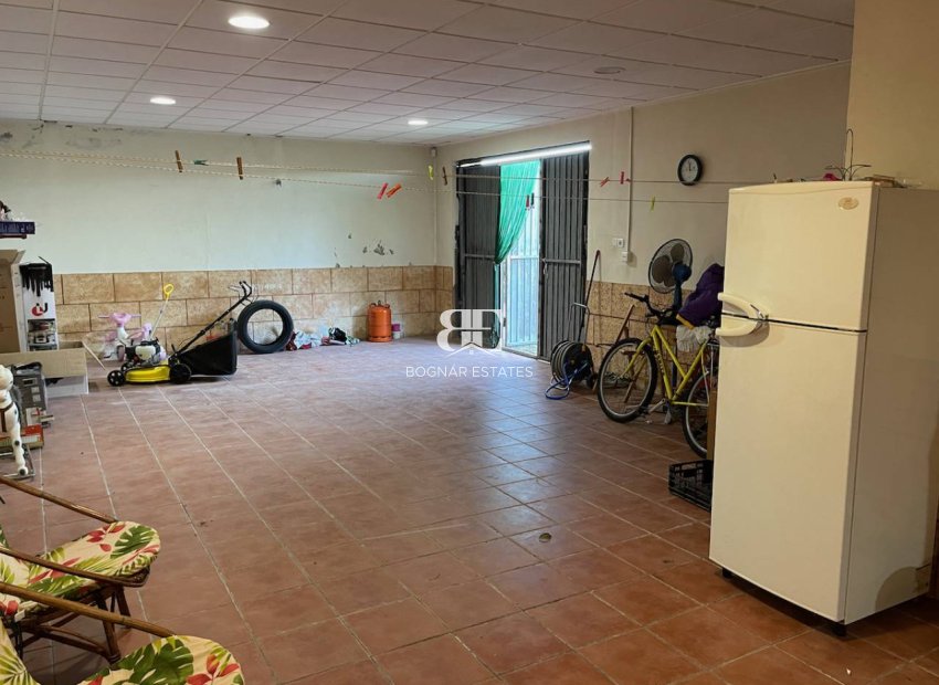 Resale - Country House -
Daya Nueva