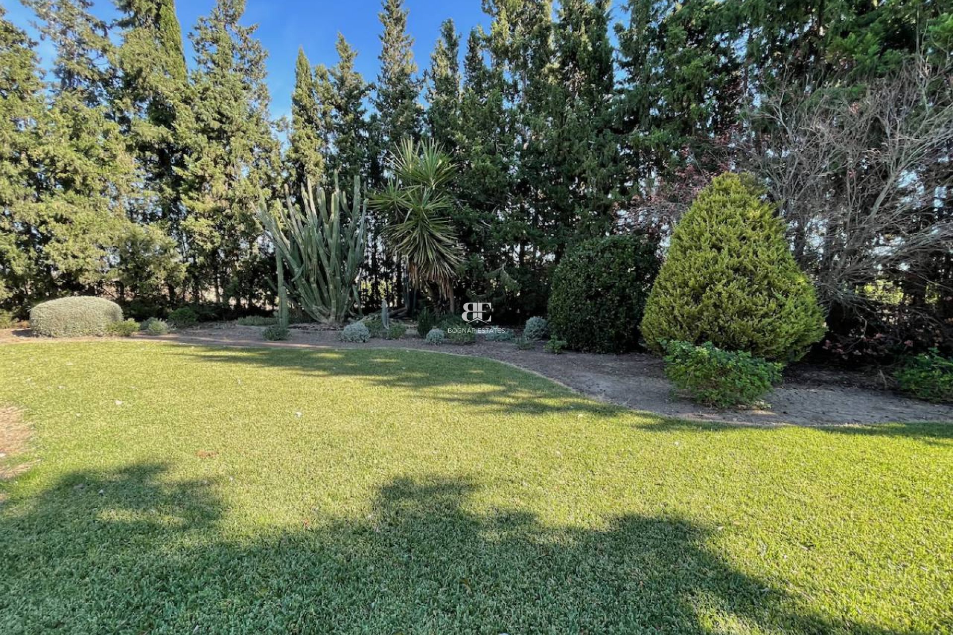 Resale - Country House -
Daya Nueva