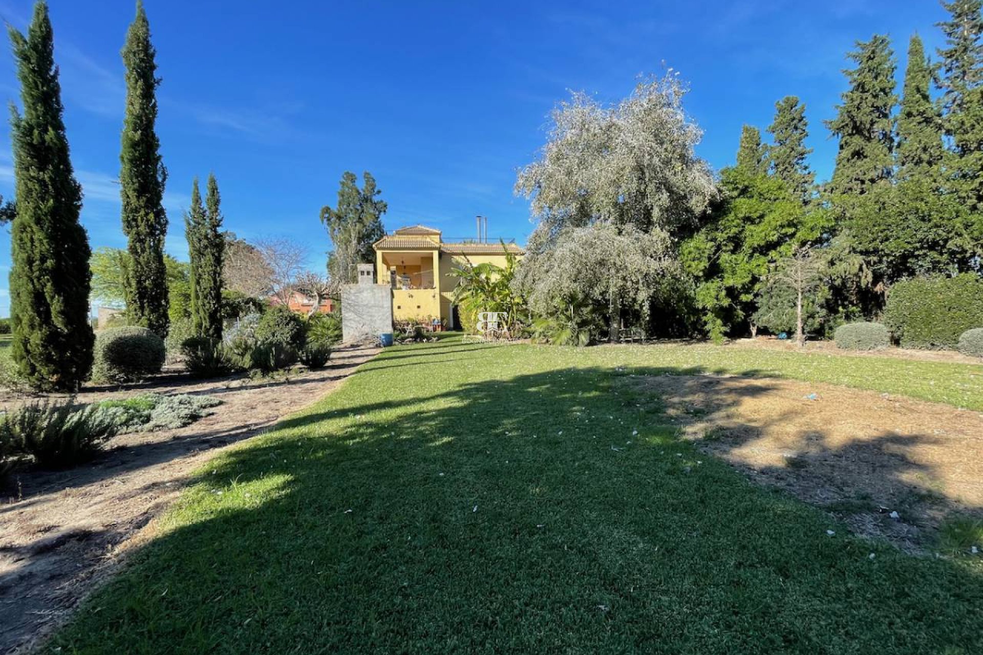 Resale - Country House -
Daya Nueva