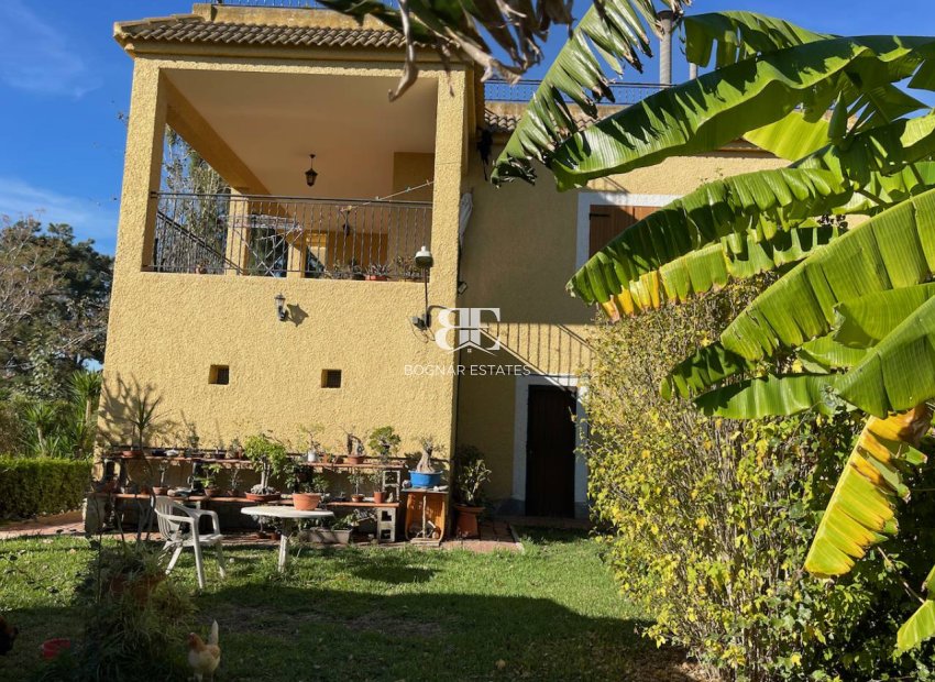 Resale - Country House -
Daya Nueva