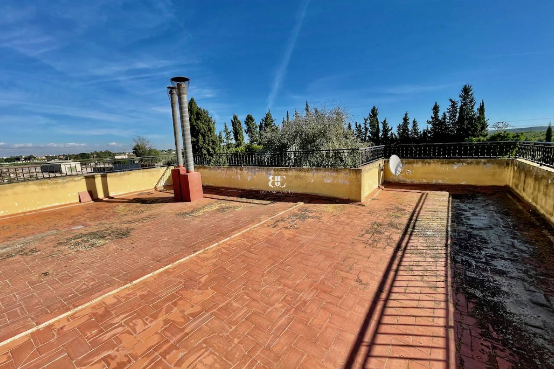 Resale - Country House -
Daya Nueva