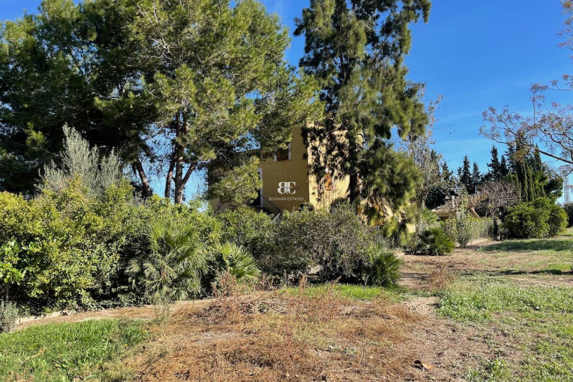 Resale - Country House -
Daya Nueva