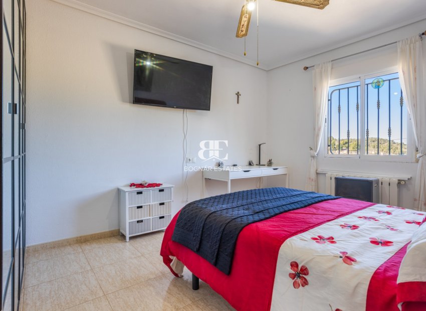 Resale - Country House -
La Zarza