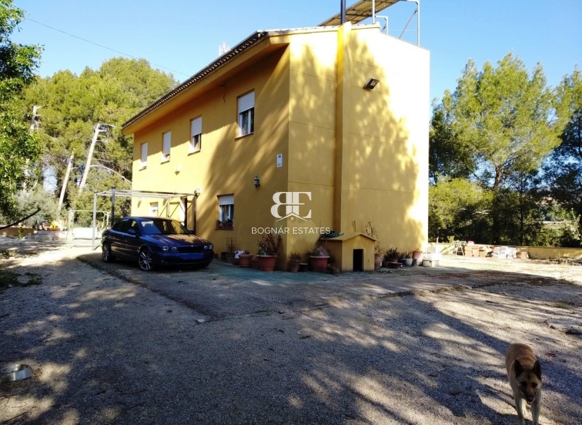 Resale - Country House -
Ontinyent