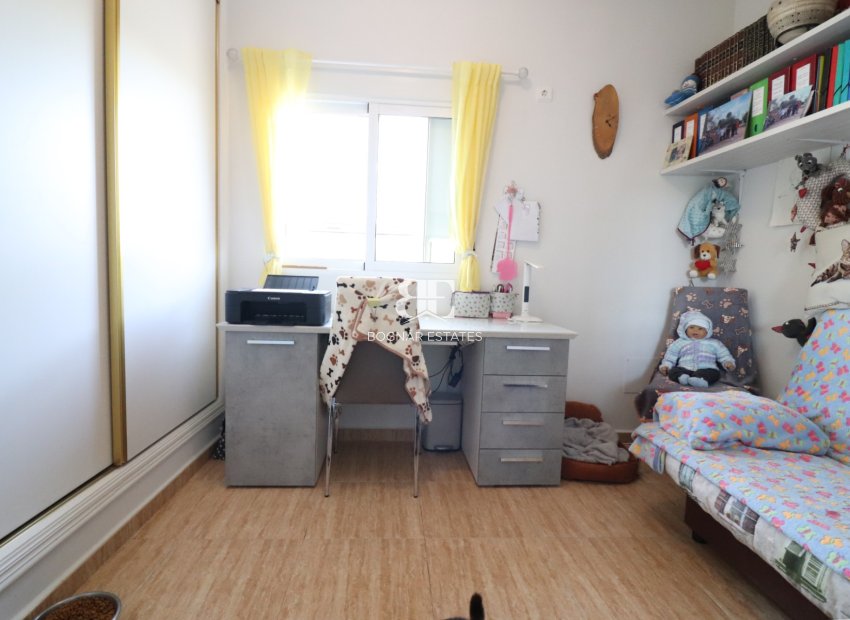 Resale - Country House -
Orihuela - La Campaneta