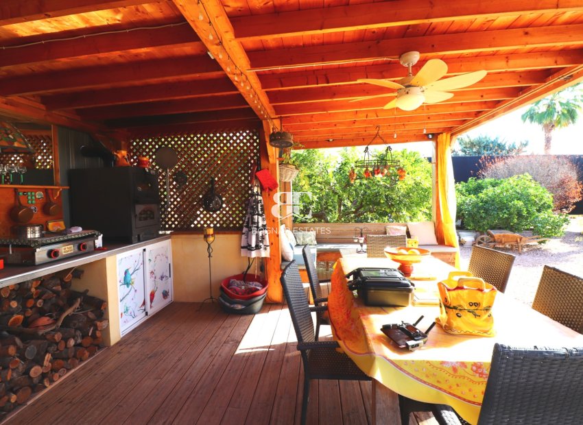 Resale - Country House -
Orihuela - La Campaneta