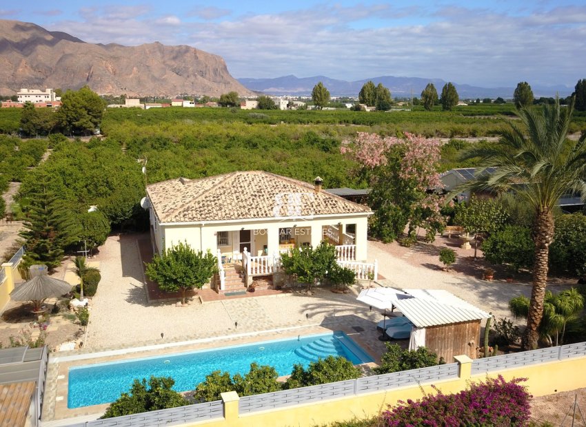 Resale - Country House -
Orihuela - La Campaneta