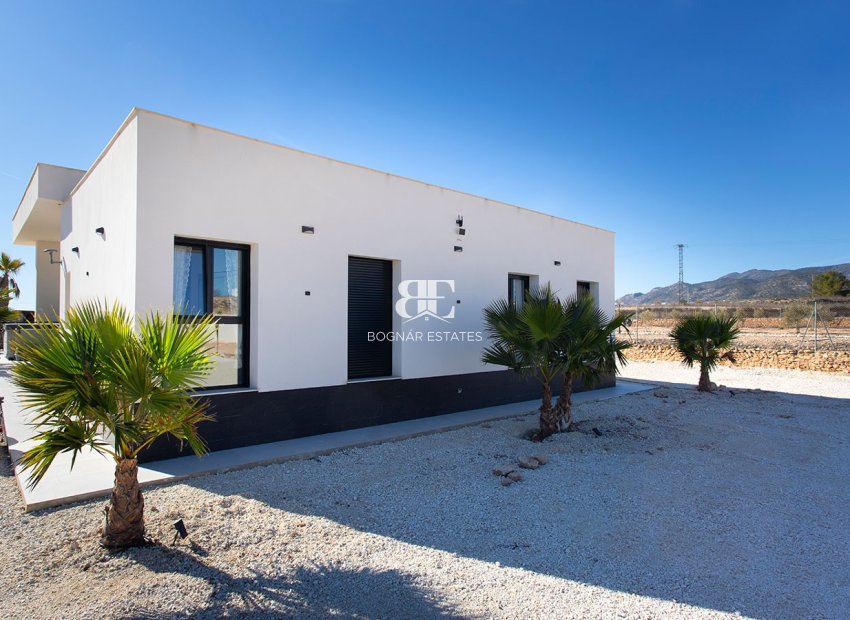 Resale - Country House -
Pinoso - Campo