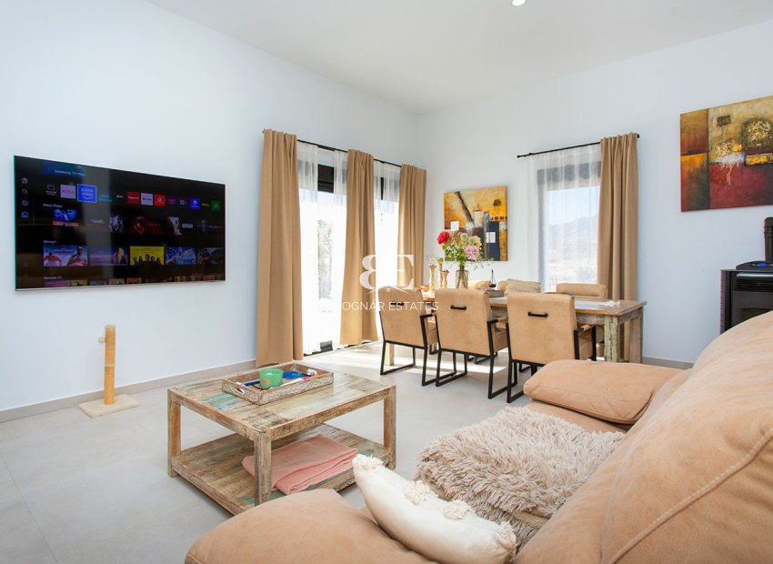 Resale - Country House -
Pinoso - Campo