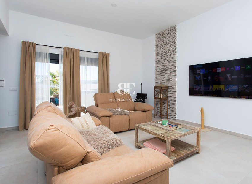 Resale - Country House -
Pinoso - Campo