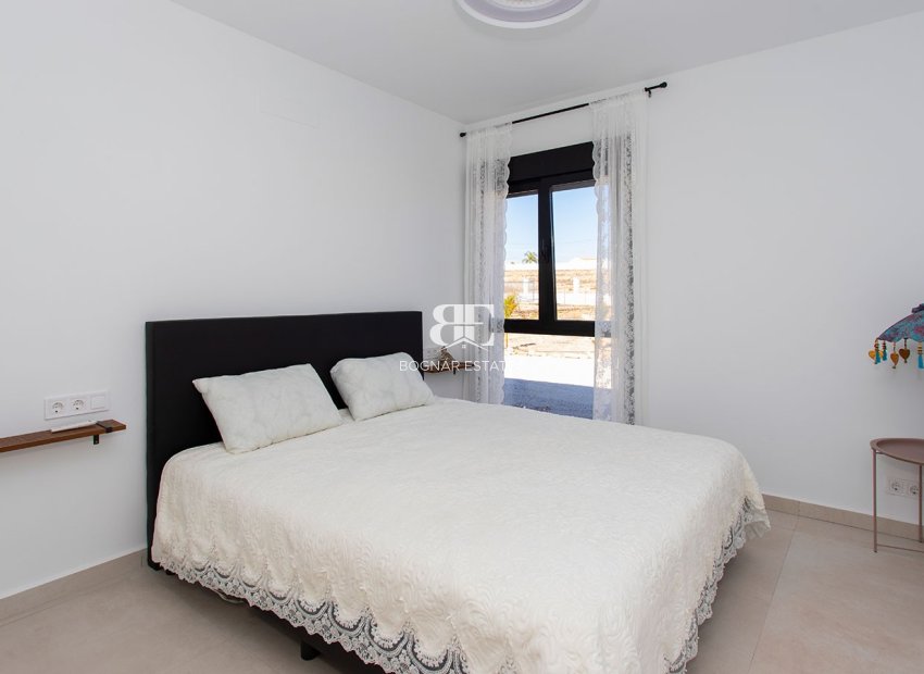 Resale - Country House -
Pinoso - Campo