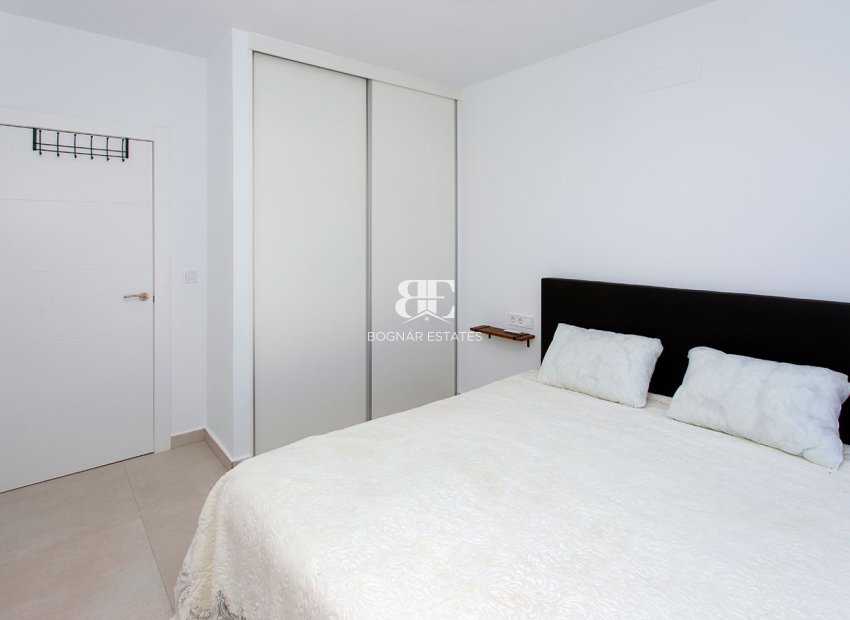 Resale - Country House -
Pinoso - Campo