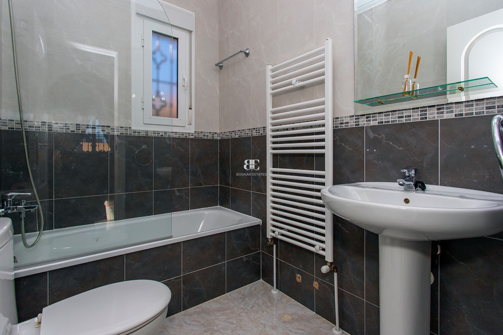 Resale - Country House -
Rojales - Pueblo