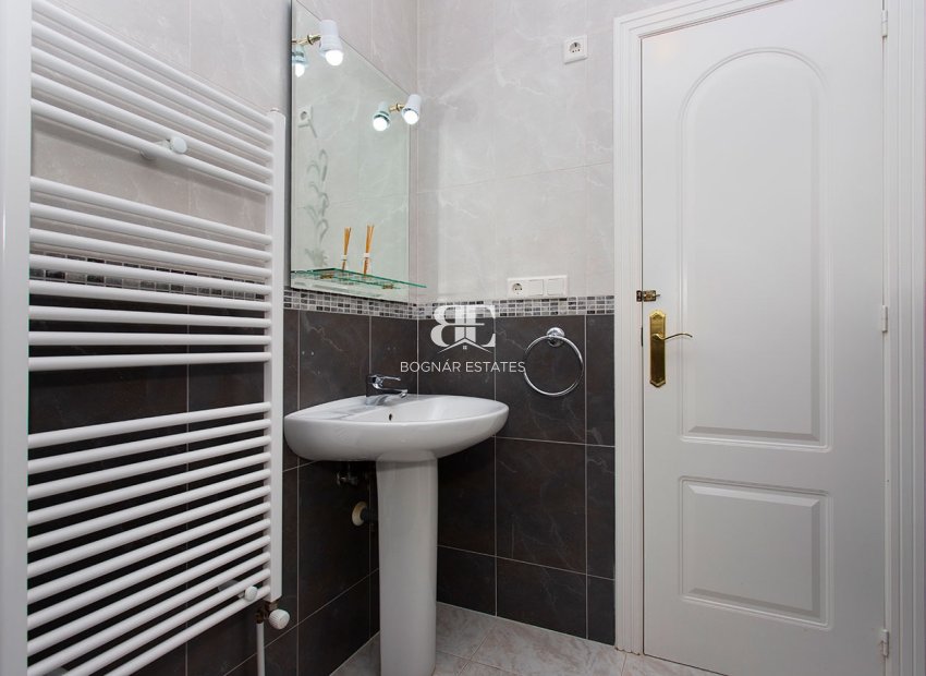 Resale - Country House -
Rojales - Pueblo