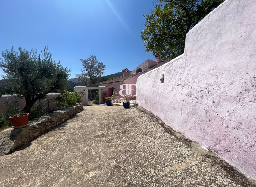 Resale - Country House -
Ronda