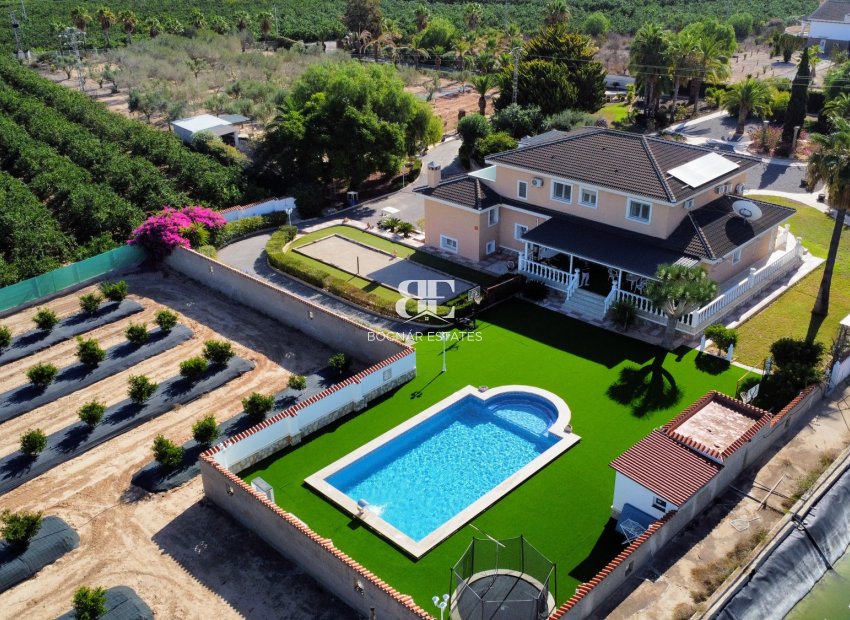 Resale - Country House -
San Miguel de Salinas