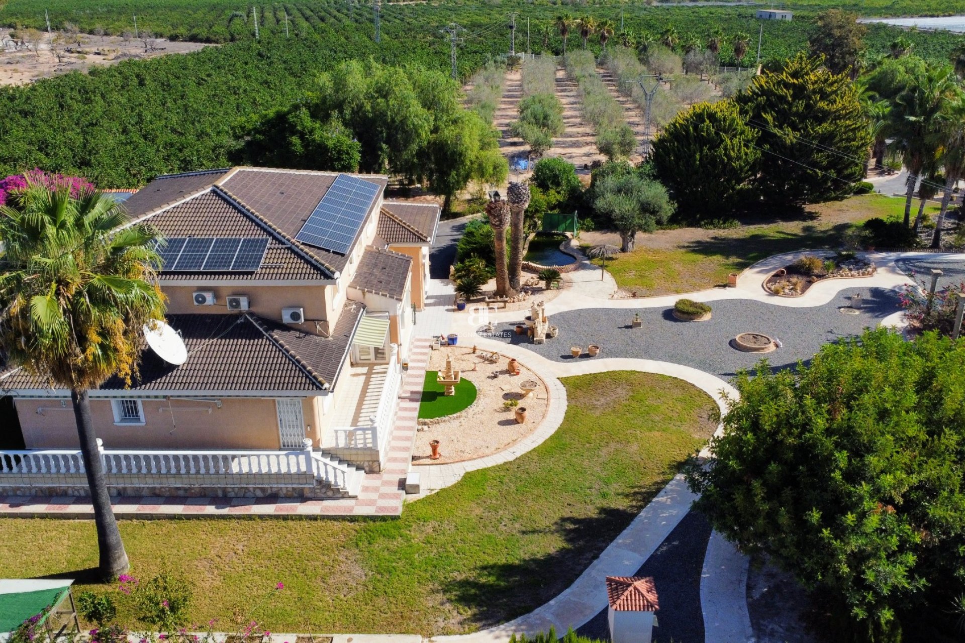 Resale - Country House -
San Miguel de Salinas
