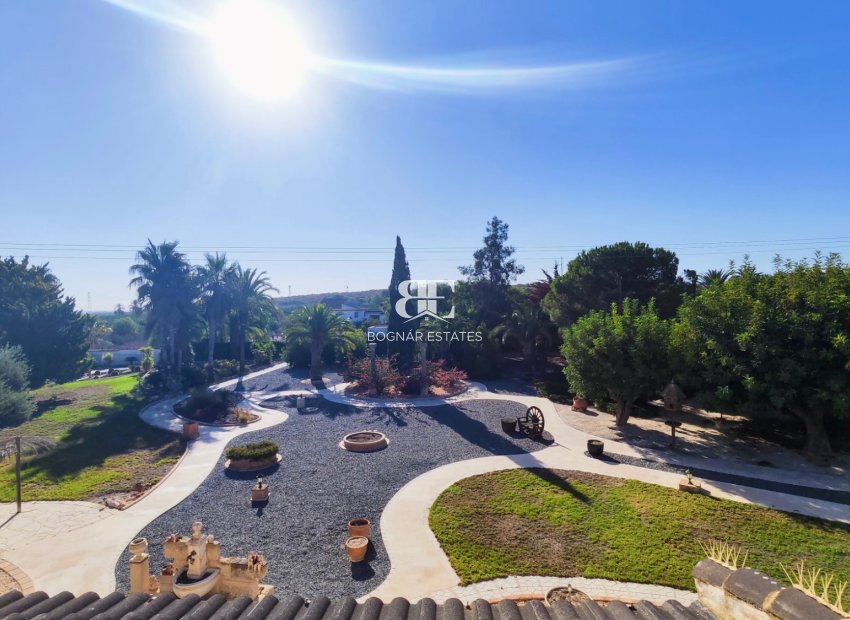 Resale - Country House -
San Miguel de Salinas