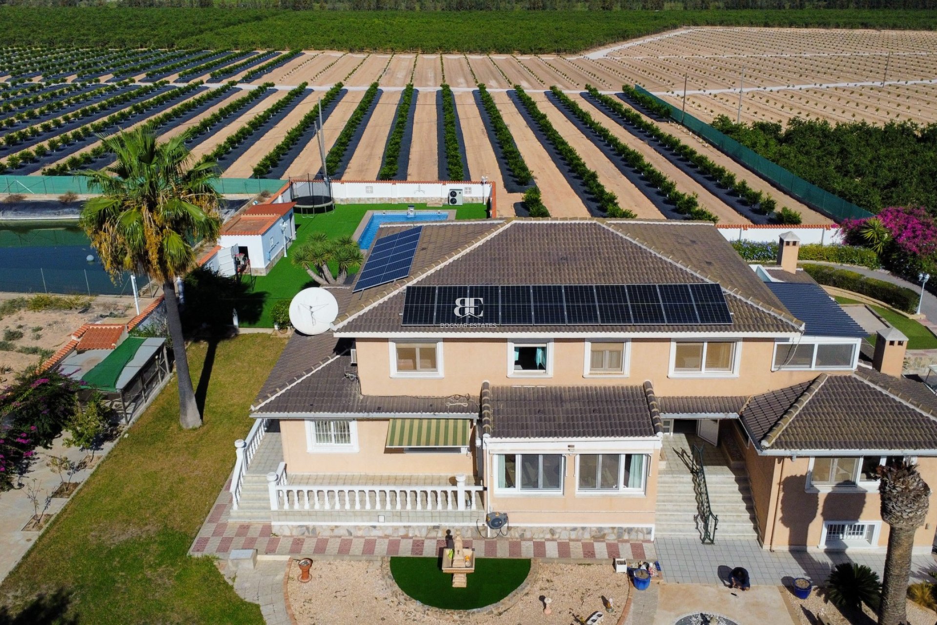 Resale - Country House -
San Miguel de Salinas