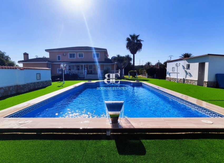 Resale - Country House -
San Miguel de Salinas