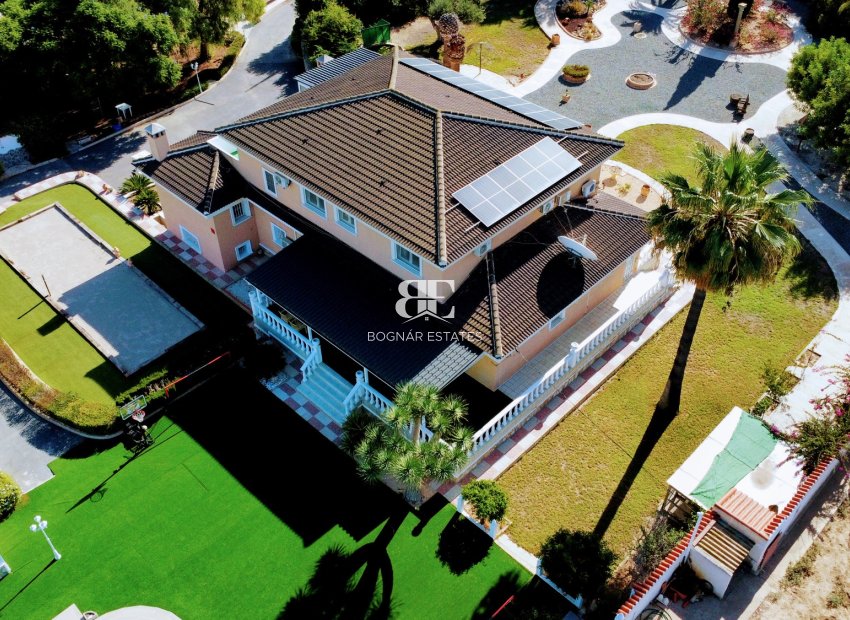 Resale - Country House -
San Miguel de Salinas