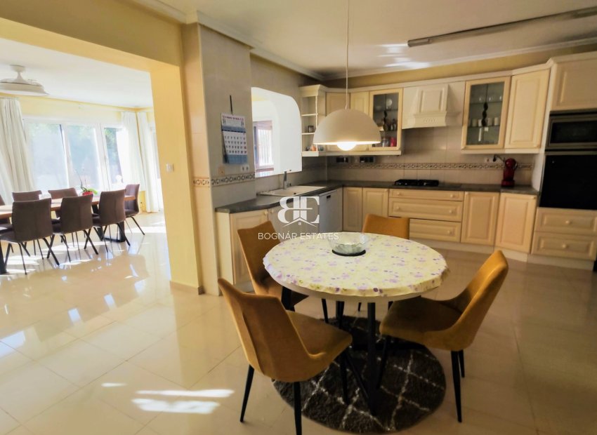 Resale - Country House -
San Miguel de Salinas