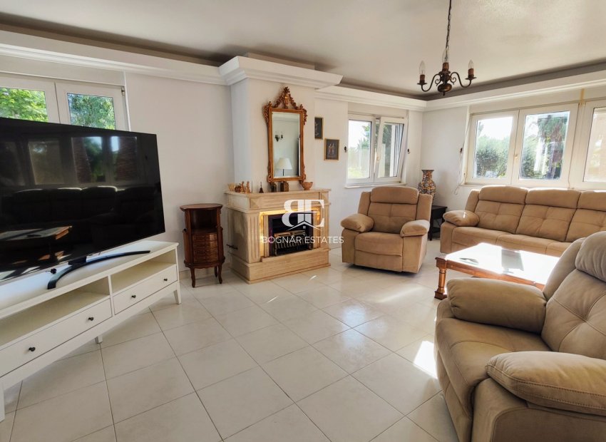 Resale - Country House -
San Miguel de Salinas