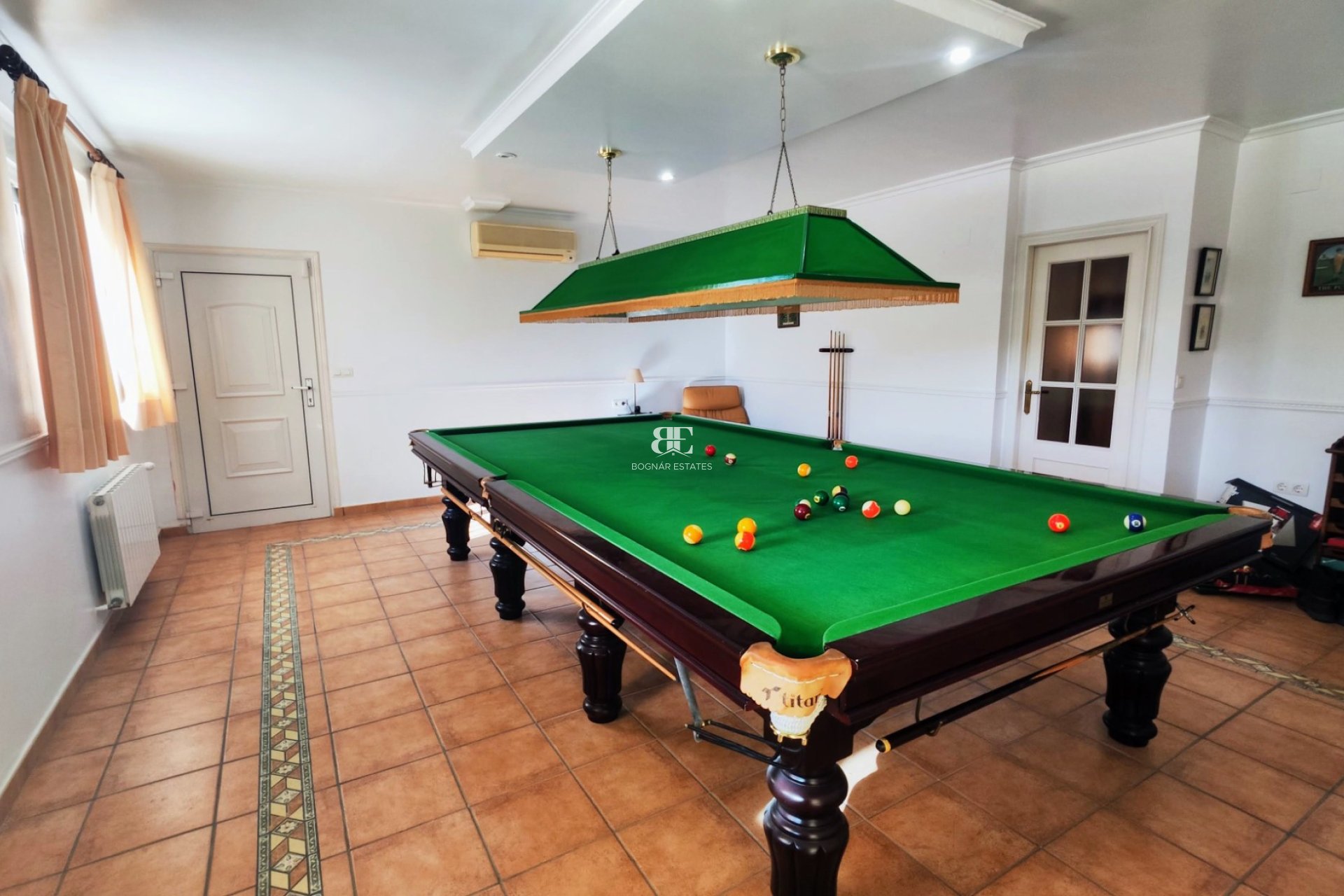 Resale - Country House -
San Miguel de Salinas