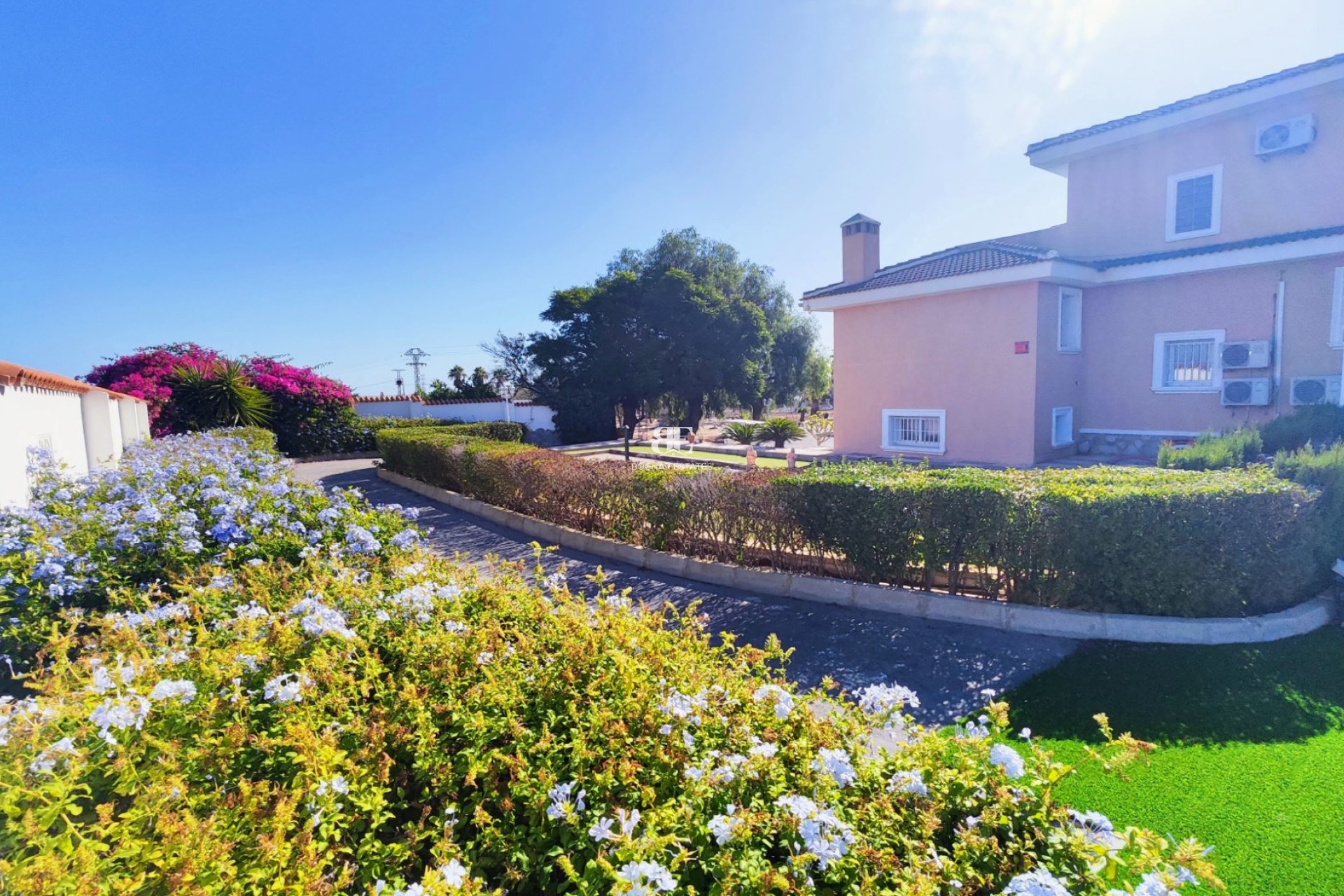Resale - Country House -
San Miguel de Salinas