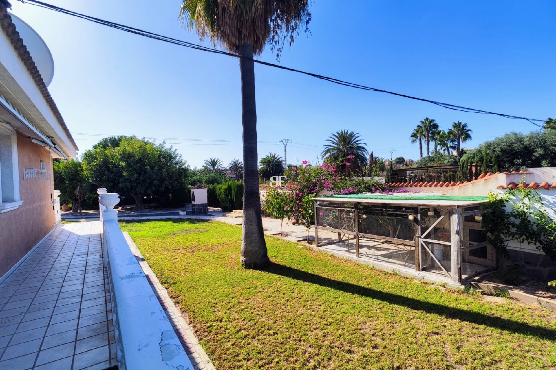 Resale - Country House -
San Miguel de Salinas