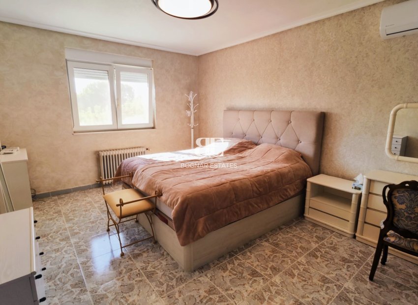 Resale - Country House -
San Miguel de Salinas